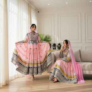 Robe afghane Kuchi de qualité supérieure, vente en gros, robe traditionnelle Banjara, broderie, dentelle, décoration, tissu personnalisé, boutons solides - Product Image 2
