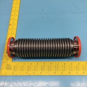LAM 796-001582-001 HOSE CORR METAL KF50 - อุปกรณ์และอะไหล่เซมิคอนดักเตอร์ระดับโลกที่เชื่อถือได้ - Product Image 1