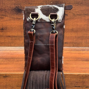 Sac à bandoulière personnalisé en cuir usiné à la main avec franges pour téléphone portable pour femmes avec sangle détachable - Product Image 5
