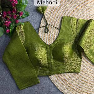 Blusa de Seda Banarasi Color Granate con Bordado Dorado Zari, Prendido Listo para Usar, Top Étnico para Mujer, Ideal para Bodas, Fiestas y Diwali - Product Image 5
