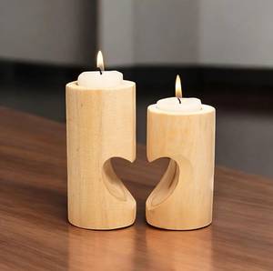 Ensemble de bougeoirs colonnes rouge, blanc et crème pour décoration de mariage et de maison - Product Image 3