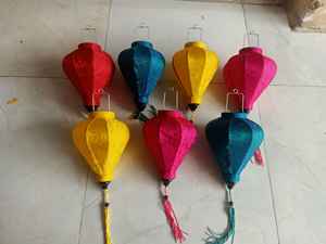 Linterna de seda vietnamita auténtica hecha a mano para Bodas de Año Nuevo Lunar celebraciones culturales y decoración de iluminación de jardín - Product Image 3