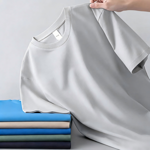 เสื้อยืดคอกลมแขนสั้นทรงปกติสำหรับผู้ชาย ผ้าเจอร์ซีย์เนื้อแน่น 240 กรัม พิมพ์ลายด้านหน้าแบบพัฟ รับผลิตแบบ OEM ODM พร้อมสกรีนโลโก้ตามสั่ง - Product Image 1