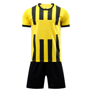 Nouvel arrivage : uniforme de football sur mesure pour hommes, uniforme d'équipe personnalisé, fabriqué au Pakistan, service OEM personnalisé - Product Image 1