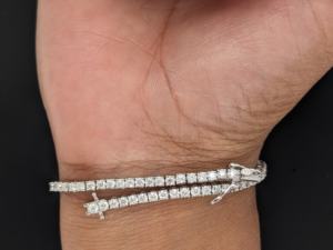 Pulsera de eslabones redondos de oro blanco macizo de 14 quilates, pulsera de tenis con diamantes cultivados en laboratorio de corte redondo de 3.20 quilates, regalo de boda para mujer - Product Image 4