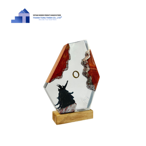 Lampe de bureau en bois et résine époxy faite à la main, LED multicolore, éclairage décoratif élégant pour la maison, chambre à coucher, espaces de vie luxueux, effet faisceau bleu - Product Image 4