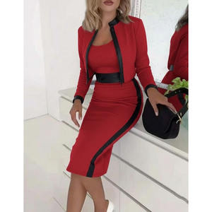 Conjunto de faldas personalizadas OEM hechas en Pakistán para mujer, top corto con capucha y estampado de logotipo informal, conjunto de faldas con capucha para invierno. - Product Image 3