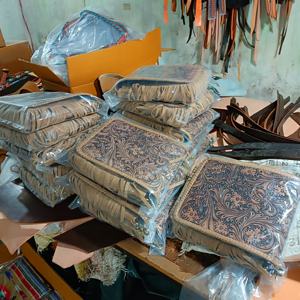 Sac bandoulière bohème en cuir véritable, entièrement orné de fleurs, de franges et de pompons, couleur personnalisée, pour femme, automne, prêt à être expédié - Product Image 1