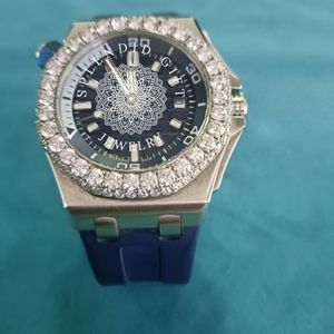 Splendide montre de luxe pour homme avec diamants, mouvement à quartz analogique, boîtier en moissanite, cristal saphir, mouvement ETA, résistance à l'eau 10m - Product Image 2