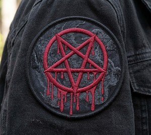 Parche Termoadhesivo de Pentagrama Goteante, Insignia Bordada a Máquina, Aplique Oculto Satánico, Decoración Gótica para Chaquetas y Sudaderas Punk - Product Image 1