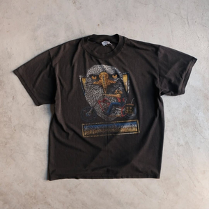 เสื้อยืดคัตแอนด์ซอว์พิมพ์ลายกราฟิกวินเทจแบบ DTG ผ้าฝ้าย 100% ทรงดรอปไหล่ ล้างสีแบบแอซิดวอช สำหรับผู้ชาย - Product Image 4