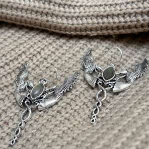 Pendientes Colgantes de Serpiente con Labradorita Ala de Águila, Bañados en Plata, Estilo Neo-Gótico, Regalo Animal para Mujer, Venta al por Mayor - Product Image 1