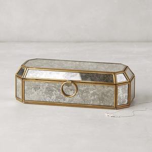 Boîtes à bibelots en verre et laiton de style antique, modernes et luxueuses, de différentes tailles, pour organiser et ranger les cosmétiques et les bijoux - Product Image 1