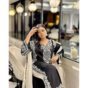 Hermoso Conjunto de Salwar Kameez de Algodón con Bordado de Hilo para Fiestas - Product Image 2