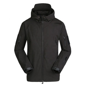 Soft Shell personalizado a prueba de viento impermeable transpirable tres en uno chaqueta de piel de tiburón nuevo estilo de invierno 2025 - Product Image 1