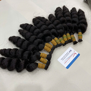 Prix de gros Cheveux en vrac à ondulations profondes, traités à la vapeur, 100% cheveux humains vietnamiens, pointes épaisses, sans nœuds, sans perte - Product Image 2