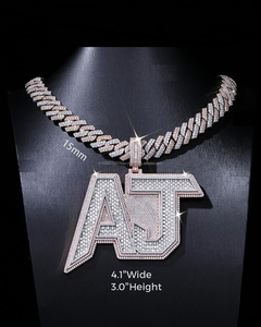 Colgante de letra de diseño personalizado glamoroso en plata de ley con VVS Moissanite Diamond Sparkling VVS Diamond charm diseño de moda - Product Image 3