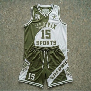 Tenue de basketball réversible personnalisée Clovix Sports de qualité supérieure pour hommes, jeunes et équipes universitaires – Maillot et ensemble uniforme de basketball - Product Image 5