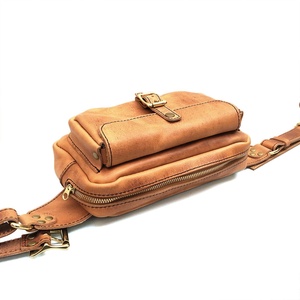 Waterproof Customizable Size best manufacturing style Leather Waist Bag Waterproof Vintage Crossbody Shoulder Leather Waist Bag - Product Image 5