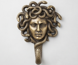 Antique Metal Medusa Head Wall <b>Hook</b> Handmade Decorative Face Pattern Single <b>Hook</b> For Clothing Storage Stylish Home Accent - Product Image 2