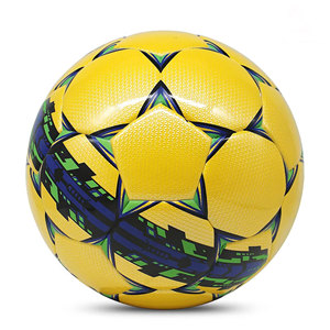 Ballon de football de haute qualité, logo personnalisé, taille 5, en cuir PU, pour entraînement et matchs en intérieur et en extérieur, fabriqué au Pakistan - Product Image 3