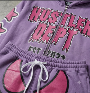 Conjunto Premium Ecológico de Sudadera con Cremallera Completa y Pantalones Cortos de Algodón 100% para Streetwear |   Chándal de tela gruesa con logo frontal - Product Image 4