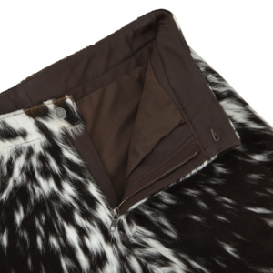 Shorts de motard personnalisés pour hommes en cuir de vachette à poils marron et blanc moucheté, multi-poches, marque privée, fabricant OEM en gros - Product Image 5