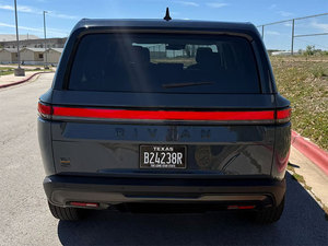 รถยนต์มือสองคุณภาพเยี่ยมระดับโรงงาน รุ่น R-ivian R1S Ascend Tri-Max พวงมาลัยซ้ายแบบญี่ปุ่น - Product Image 4