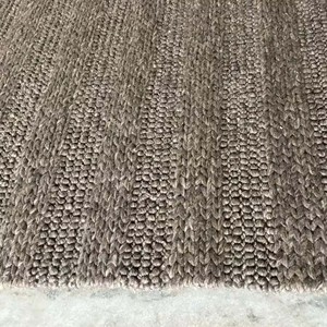 Tapis en laine épaisse tissé à la main - Décoration scandinave tressée, tapis de salon, tapis chic pour chambre à coucher - Product Image 1