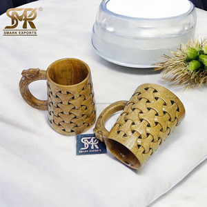 Chope à bière en bois de style vintage, design sculpté artisanal, grande poignée, chope rustique pour bar et décoration intérieure - Product Image 4