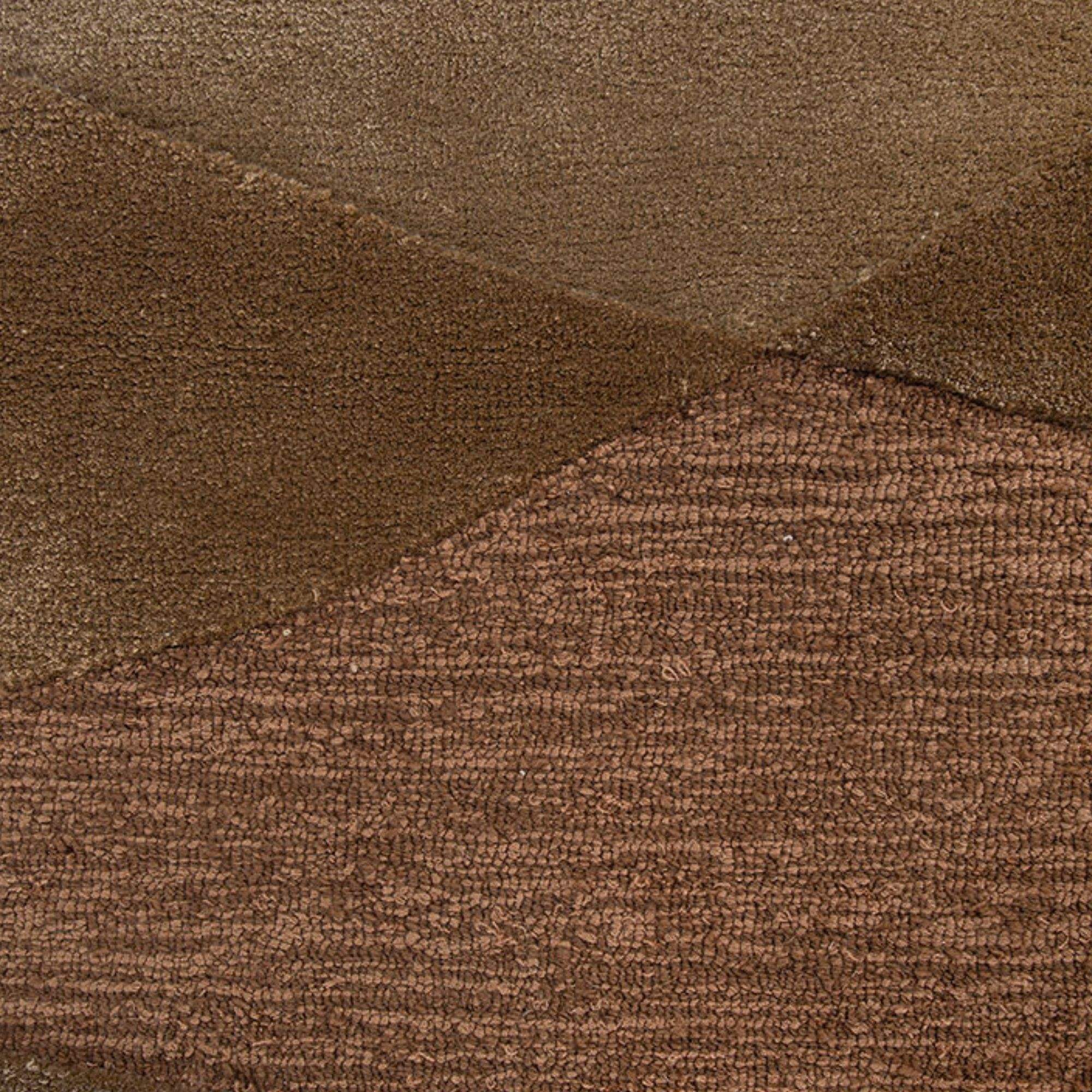 สีน้ำตาล