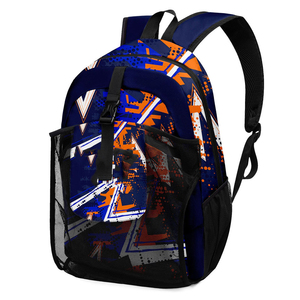 Sac à dos de football avec logo et nom de joueur personnalisés, impression de couleurs sur mesure, fabricant de sacs à dos de football de qualité export pour les professionnels - Product Image 6