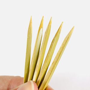 Brochettes à fruits en bambou de 3,5 pouces, écologiques, pour apéritifs, plateaux de fruits, collations de fête, 50 pièces par paquet - Product Image 4