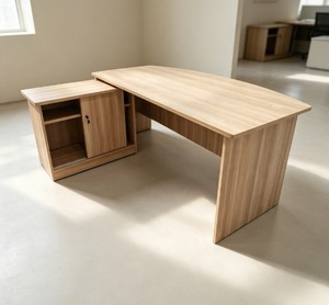 Bureau de direction moderne en panneaux de particules mélaminés, durable, 1,80 m, autoportant, garantie 1 an, usage professionnel, DIY AY Office - Product Image 1