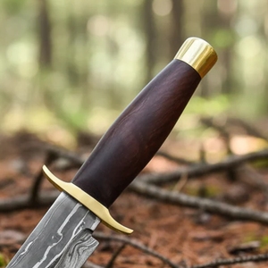 Couteau Viking Art Bowie à lame en acier Damas fait main, manche en bois de rose poli |   Étui en cuir de qualité supérieure pour le camping et les cadeaux - Product Image 4