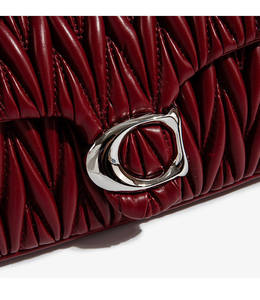 Bolso Cuadrado Pequeño Rojo Clásico, Versátil y Elegante de Alta Gama, Acolchado, con Correa de Cadena Metálica para Mamá, Nuevo Modelo 2026 - Product Image 5