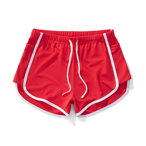 Shorts en maille de qualité supérieure pour femmes, dotés d'un matériau durable pour une tenue longue durée et un confort optimal. - Product Image 1