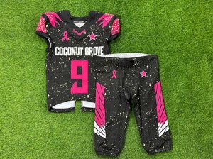 Conjunto de Uniforme de Fútbol Juvenil Coconut Grove, Negro y Rosa, Sublimado, Cuello en V, Manga Corta, Transpirable, para Niños, Todas las Temporadas - Product Image 1