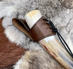 Corne à boire viking authentique avec support en fer, corne à boire sculptée, corne à boire viking antique en laiton, prête à être expédiée - Product Image 2