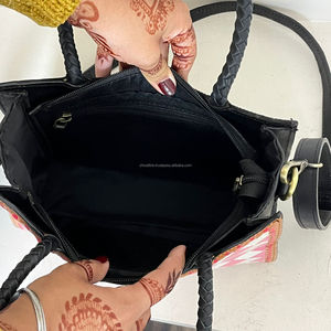 Sac à main en cuir de luxe de grande capacité de haute qualité conçu par un designer pour femmes Sac à main élégant à carreaux pour tous les jours - Product Image 6