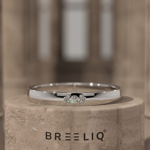 Bague en or blanc avec diamants, bijoux minimalistes de luxe, alliance avec petits diamants ronds, alliance intemporelle - Product Image 4