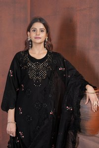 Conjunto de 3 Piezas de Viscosa Pesada con Bordado Romano y Dupatta de Organza, Especial para Eid – Colección Premium de Ropa Modesta para Exportación - Product Image 2