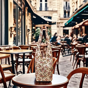 Sac à main élégant à broderie florale avec bandoulière Accessoire de mode pour femme - Product Image 1