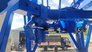 Máquina selladora neumática de precio competitivo, serie TBM-JS01, Vietnam, con máquina ensacadora de bolsas jumbo semiautomática de 40 bolsas/hora - Product Image 2