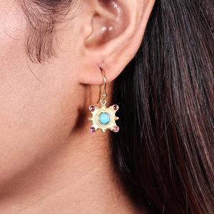 Boucles d'oreilles en laiton plaqué or, pierres précieuses turquoise et tourmaline rose, bijoux pour femmes, idéales pour le bureau - Collection 2026 à succès - Product Image 3