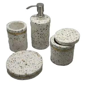 Accessoires de salle de bain en résine écologique, ensemble de 4 pièces fait main, finition élégante et moderne - Product Image 2