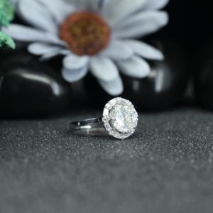Luxury Round Brilliant Cut Halo <b>Ring</b> Iced Out <b>CZ</b> Moissanite Engagement <b>Ring</b> Women Wedding Jewelry Supplier - Product Image 3