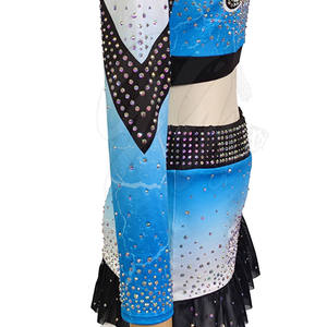 Uniforme de porristas de marca privada para mujer, conjunto de dos piezas, top y falda premium para competición, personalizado para el equipo. - Product Image 3