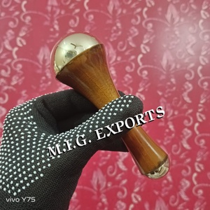 Varitas Kansa de doble cara para masaje facial y corporal con mango de madera de Acacia, Mango, Madera de Rosa y muchas otras especies de madera. - Product Image 1