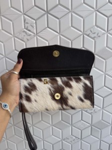 Cartera de mano de cuero con grabado artesanal 2026 de diseñador de moda, elegante, de piel con pelo, para uso diario, estilo occidental, para mujer - Product Image 4